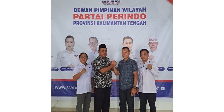 FOTO: OLIVIA/MATAKALTENG - Rahmat Hamka usai menjalani Fit and Propher Test di Partai Perindo Kalteng, Rabu 5 Juni 2024.