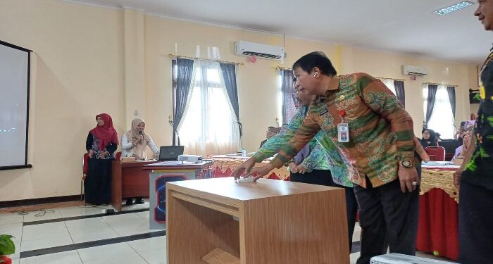 FOTO: DEVIANA/MATAKALTENG - Sekda melaunching Layanan Administrasi Berbasis Administrasi dengan Fitur Baru, Kamis 6 Juni 2024.