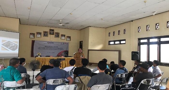 FOTO : IST/MATAKALTENG - Kepala Diskoperindag Kotim Zulhaidir saat mengisi kegiatan, belum lama ini.