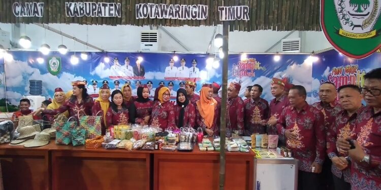 FOTO: IST/MATA KALTENG - Partisipasi Camat se Kotim dalam Expo 2024 yang menunjukkan beragam produk olahan sejumlah desa wilayah masing-masing, Sabtu 8 Juni 2024.