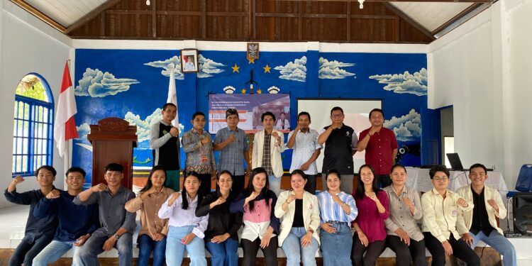 FOTO: MATAKALTENG - Foto bersama usai pembentukan KMHDI Kabupaten Barito Utara.