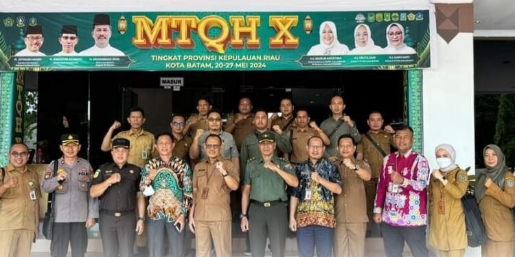 FOTO: PROKOM SERUYAN/MATA KALTENG - Pj Sekda Seruyan, Bahrun Abbas bersama unsur Forkopimda Seruyan saat melaksanakan kaji tiru ke Pemkot Batam, Kepulauan Riau, kemarin.