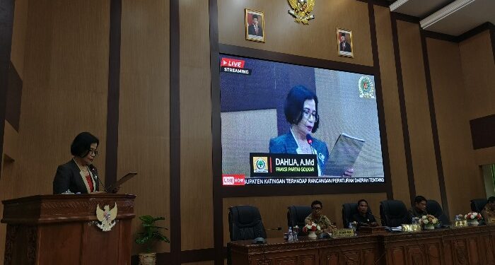 FOTO: MATAKALTENG - Juru Bicara Fraksi Partai Golkar, Dahlia.