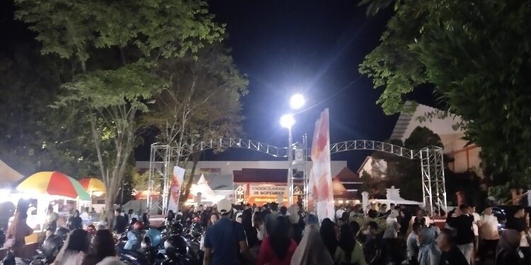 FOTO: AGUS/MATAKALTENG - Antusiasme masyarakat memadati pameran Sampit Expo 2024 di Stadion 29 November Sampit.