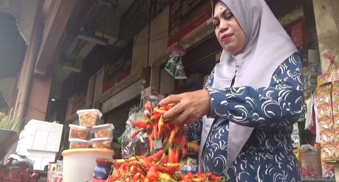 FOTO: AGUS/MATAKALTENG - Pedagang Cabai di PPM Sampit.