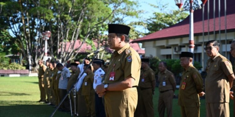 IST/MATAKALTENG Apel gabungan paska libur lebaran Idul Fitri 1445 di halaman kantor bupati Kotawaringin Barat, Selasa 16 April 2024.
