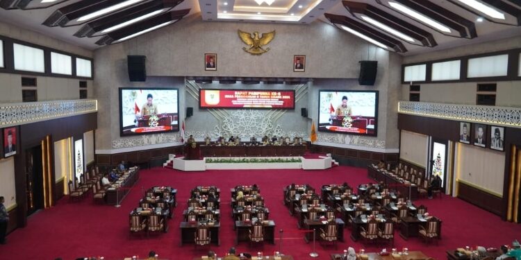 FOTO: IST/MATAKALTENG - Wagub Ikuti Rapur Jawaban Atas Pemandangan Umum Fraksi Terkait 2 Raperda.