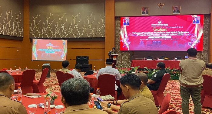 Foto: DIAN/MATA KALTENG - Asisten I Setda Kotawaringin Timur (Kotim) Rihel saat menghadiri Sosialisasi Tahapan Pemilihan Gubernur dan Wakil Gubernur Provinsi Kalimantan Tengah tahun 2024, 1 Juli 2024 di Aquarius Boutique Hotel.