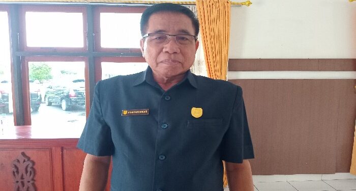 FOTO: Ketua DPRD Kabupaten Gumas, Akerman Sahidar.