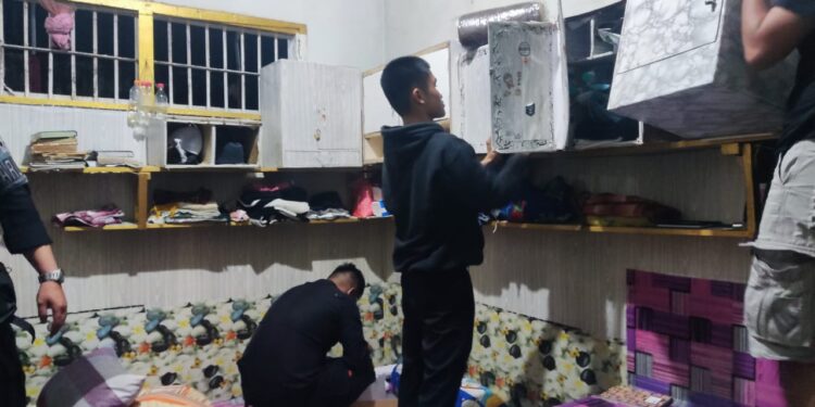 FOTO: IST/MATAKALTENG - Razia hunian WBP dilepas Sampit.