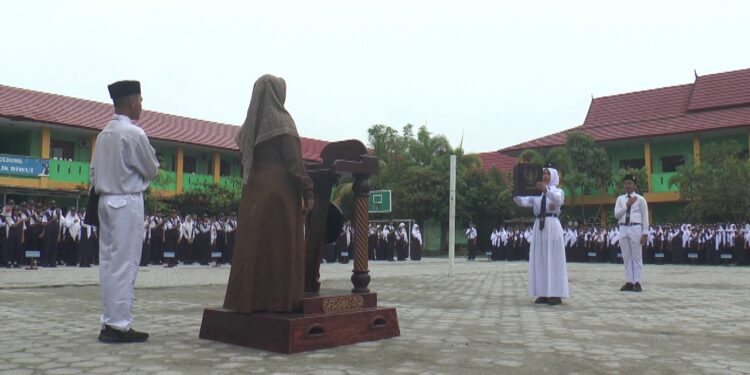 Foto: DIAN/MATA KALTENG - MPLS hari pertama di SMPN 1 Sampit, 8 Juli 2024.