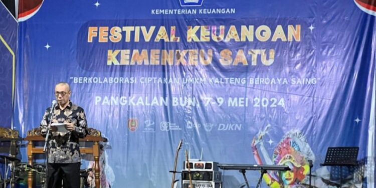 FOTO: IST/MATAKALTENG - Sambutan Pj Bupati Kobar Budi Santosa yang dibacakan oleh Asisten Perekonomian dan Pembangunan Sekretariat Daerah Kamaludin, Kamis 7 Mei 2024.