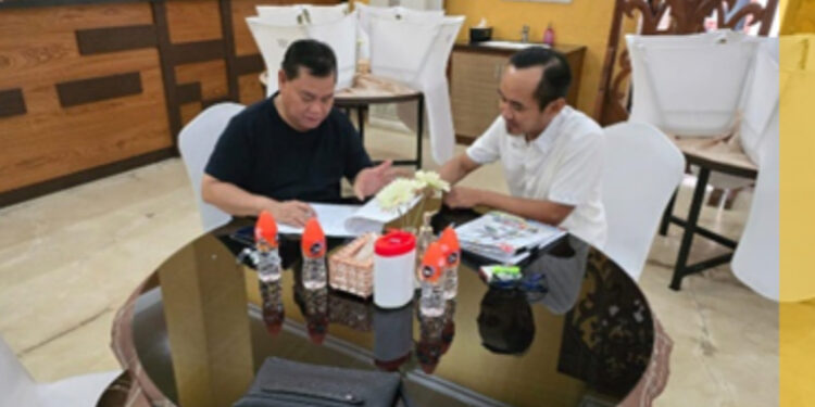 Foto: IST/MATA KALTENG - Konsultasi terkait road map banjir di Kotim bersama Bupati Halikinnor beberapa waktu lalu.