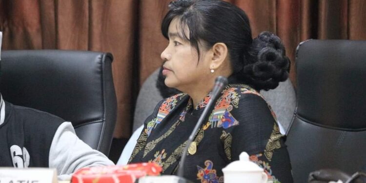 Anggota DPRD Seruyan, Atinita.