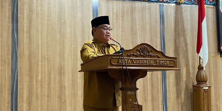 Foto: DIAN/MATA KALTENG - Bupati Kotim Halikinnor saat sampaikan pidato pengantar Bupati Kotim Tentang KUA dan PPAS tahun anggaran 2025, 15 Juli 2024.