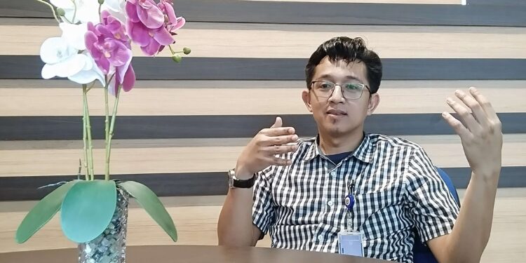 FOTO: AGUS/MATAKALTENG - Kasi P2 Penindakan dan Penyidikan Bea Cukai Sampit, Aditya Dharmawan.