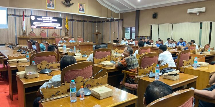 Foto: DIAN/MATA KALTENG - RDP ke 2 PT SCC dan warga Desa Bukit Raya, Kecamatan Cempaga Hulu, Kotim, 17 Juli 2024.