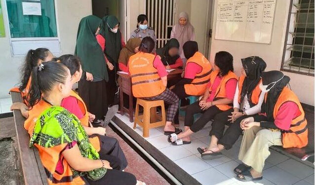 Foto: DIAN/MATA KALTENG - Pemeriksaan kesehatan khusus warga binaan perempuan di Lapas Sampit, 18 Juli 2024.