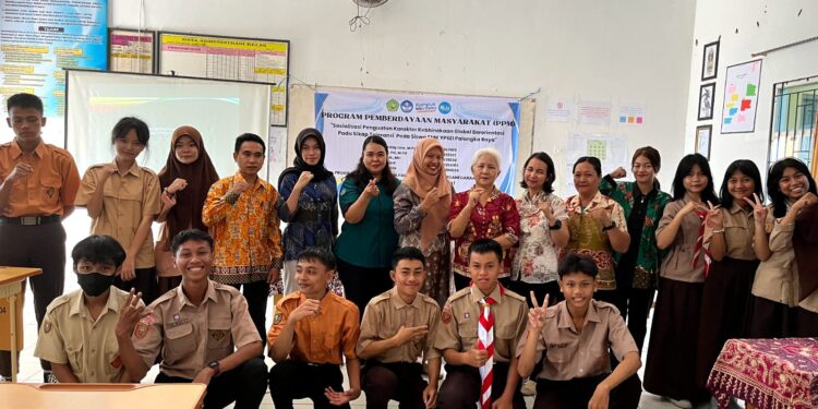 FOTO: MATAKALTENG - Jajaran Prodi PPKN Universitas Palangka Raya, pada saat foto bersama.