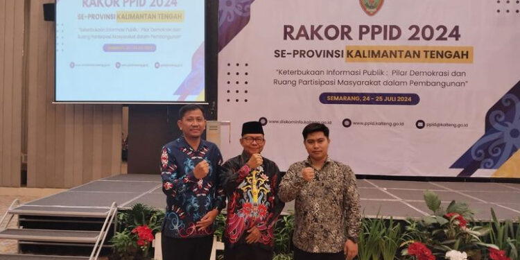 Foto:IST/MATA KALTENG - Rakor Peningkatan Pelayanan Informasi Publik serta Peningkatan Kapasitas PPID se Kalteng yang diikuti Kepala Diskominfo Kotim Marjuki (tengah), 24 Juli 2024 di Harris Hotel Semarang.