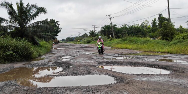 FOTO : DEVIANA/MATAKALTENG - Kondisi jalan Lingkar selatan saat ini, Rabu 31 Juli 2024.