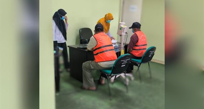 FOTO: IST/MATA KALTENG - WBP Lapas Sampit saat mendapatkan perawatan di RSUD dr Murjani Sampit.