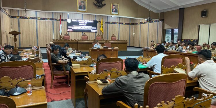 Foto: DIAN/MATA KALTENG - RDP terkait kemitraan lahan PT SCC dengan Koperasi Itah Epat Hapakat di Kecamatan Cempaga Hulu, 6 Agustus 2024.