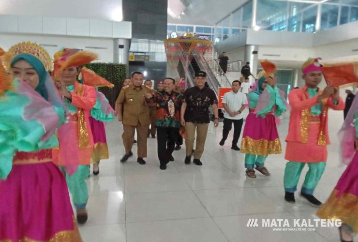 Kedatangan Ketua Dewan Pengurus KORPRI Nasional Disambut dengan Tari Hadrah
