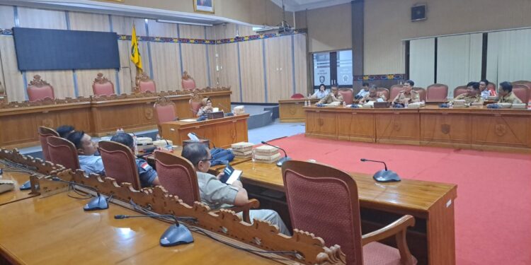 Foto: DIAN/MATA KALTENG - RDP terkait isu sejumlah pungutan dari beberapa sekolah dasar yang ada di Kota Sampit, 5 Agustus 2024.