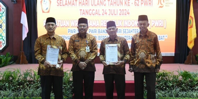 FOTO: IST/MATAKALTENG - Sekda Kalteng, Nuryakin Hadiri Peringatan HUT Ke-62 PWRI di Palangka Raya.
