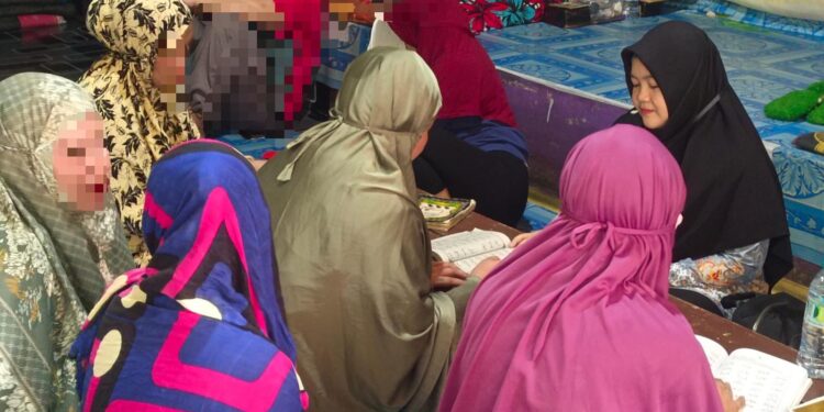 FOTO: IST/MATAKALTENG - WBP Lapas Sampit saat menjalankan kegiatan pengajian.
