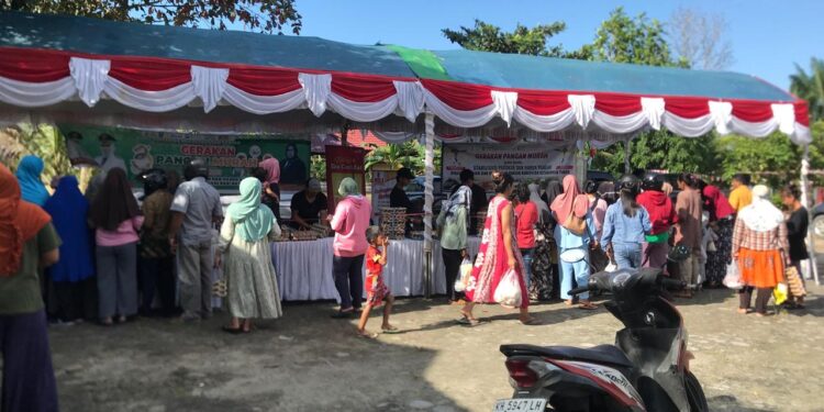 FOTO : IST/MATAKALTENG - Pasar pangan murah yang diselenggarakan di Kelurahan Pasir Putih, Jumat 9 Agustus 2024.