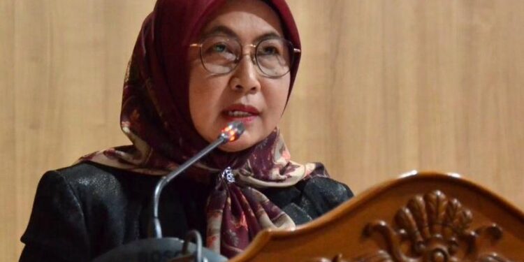 Foto: MATA KALTENG - Ketua Fraksi Golkar DPRD Kotim, Darmawati.