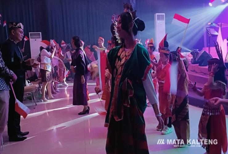 Sambut Hari Kemerdekaan, Ibadah di Gereja YHS Tampilkan Suasana Berbeda