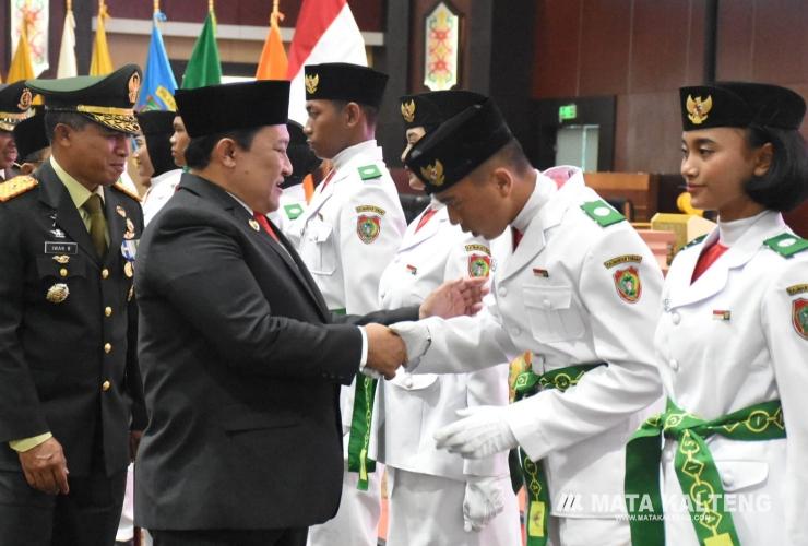 Wakil Gubernur Kalteng Kukuhkan Anggota Paskibraka
