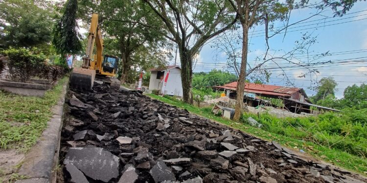 FOTO: IST/MATAKALTENG - Jalan H.M Arsyad saat dilakukan peningkatan, Jumat 23 Agustus 2024.