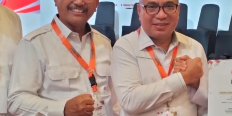 Foto: MATA KALTENG - Bakal pasangan calon Bupati dan Wakil Bupati Kotim Sanidin (kanan) dan Siyono (kiri).