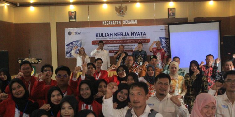 Foto: IST/MATA KALTENG - Penjemputan mahasiswa KKN UMSA tahun 2024 di Kecamatan Seranau, 29 Agustus 2024.