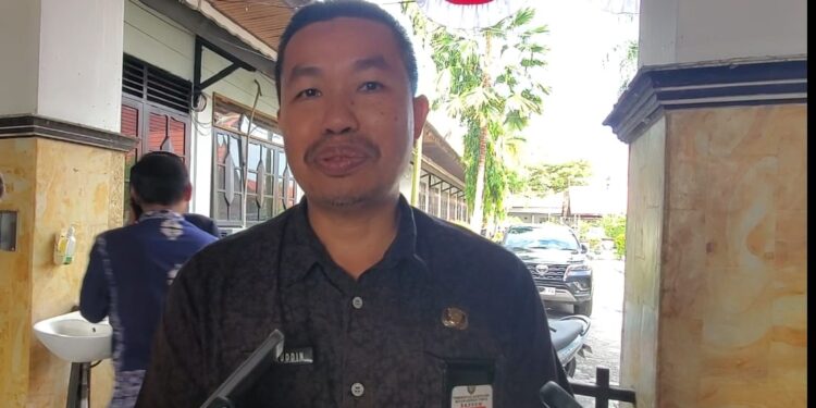 FOTO : MATAKALTENG - Kepala Badan Kepegawaian dan Pengembangan Sumber Daya Manusia (BKPSDM) Kotawaringin Timur (Kotim) Kamaruddin Makalepu.