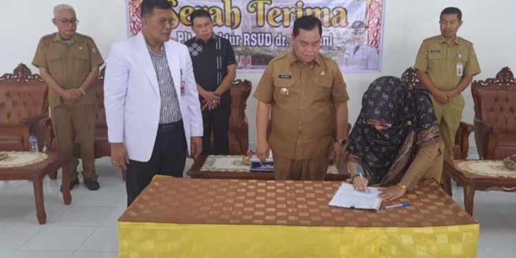 FOTO: IST/MATAKALTENG - Sertijab Direktur RSUD dr Murjani Sampit.