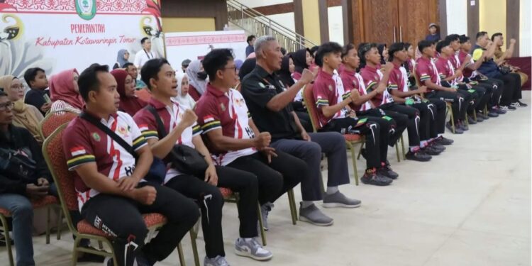 Foto: IST/MATA KALTENG - Pelepasan Atlet asal Kotim untuk mengikuti POM XXI 2024 yang akan dilaksanakan di Provinsi Sumatera Utara, Aceh.