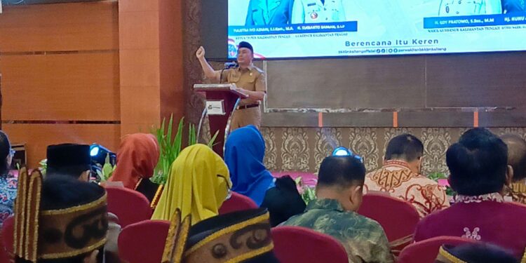 FOTO : DEVIANA/MATAKALTENG - Gubernur Kalteng saat membuka peringatan Harganas, Kamis 5 September 2024.