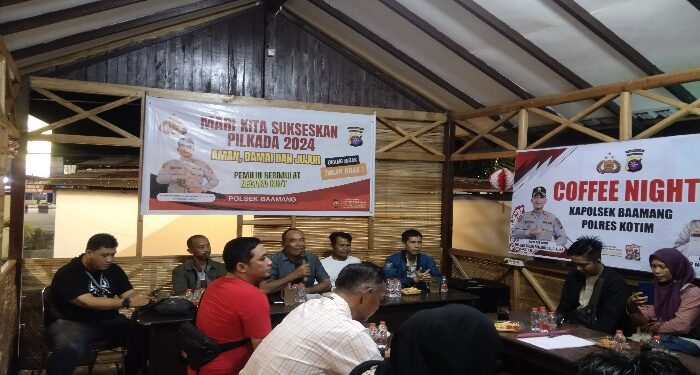 FOTO: AGUS/MATAKALTENG- Kegiatan Coffee Night Polsek Baamang dengan Forkompincam Baamang menjelang Pilkada 2024.