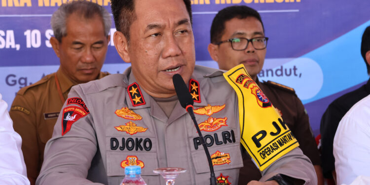FOTO: MATAKALTENG - Kapolda Kalteng, Irjen Pol Djoko Poerwanto, saat menghadiri press release BNN.