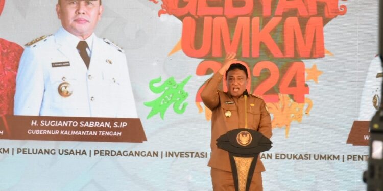 FOTO: IST/MATAKALTENG - Wagub Kalteng, H Edy Pratowo saat Pembukaan Pasar Murah di Bataguh Kapuas.