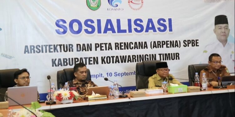 FOTO: IST/MATA KALTENG - Sosialisasi ARPENA SPBE dalam rangka meningkatkan kualitas layanan publik melalui digitalisasi di Kominfo Kotim belum lama ini.