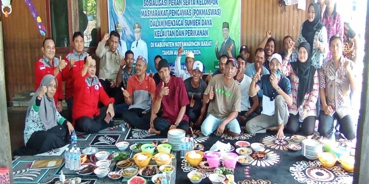 FOTO: IST/MATAKALTENG - Sosialisasi Peran Serta Kelompok Masyarakat Pengawas (Pokmaswas) dalam Menjaga Sumber Daya Kelautan dan Perikanan di Kabupaten Kobar.