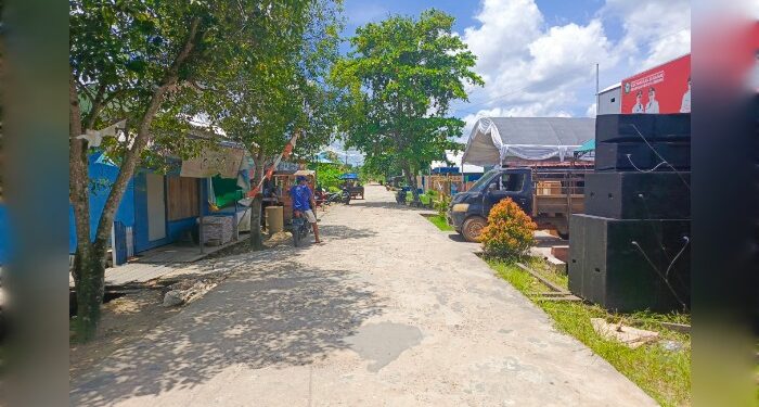 FOTO : DEVIANA/ MATAKALTENG - Jalan di Mentaya Seberang menuju Kecamatan Seranau, Selasa 17 September 2024.