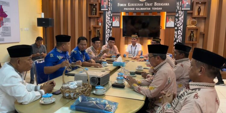 Foto: MATAKALTENG - Silaturahmi oleh Bakal Calon Gubernur Kalimantan Tengah, Agustiar Sabran ke FKUB