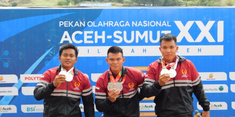 FOTO: MATAKALTENG - Personel Polda Kalteng yang berhasil meraih medali perak di PON XXI Aceh-Sumut.